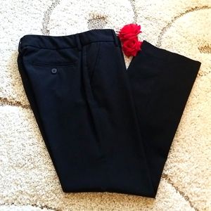 NY & Company black sz. 4P pants.